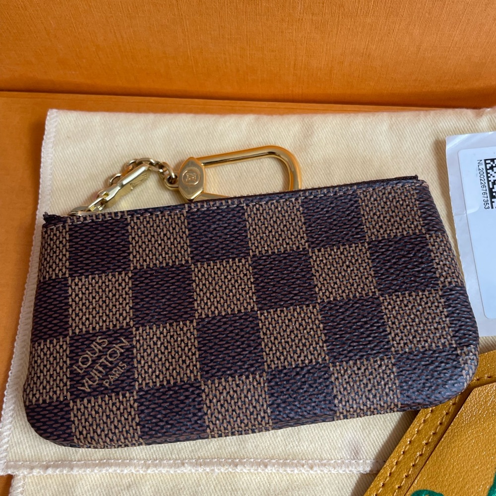 Louis Vuitton Damier Ebene Cles - Picture 6 of 13